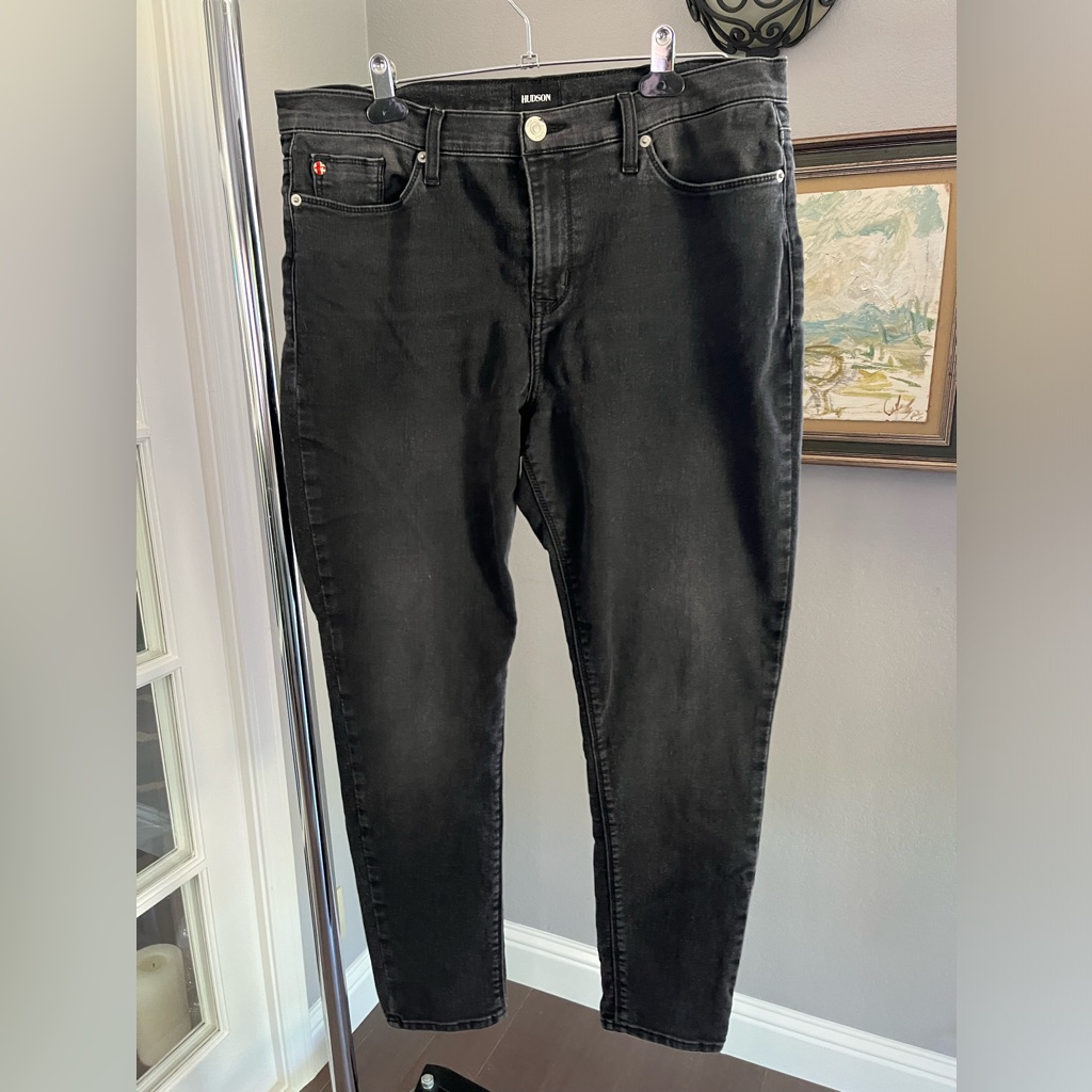 Hudson Skinny Jeans. Stretchy